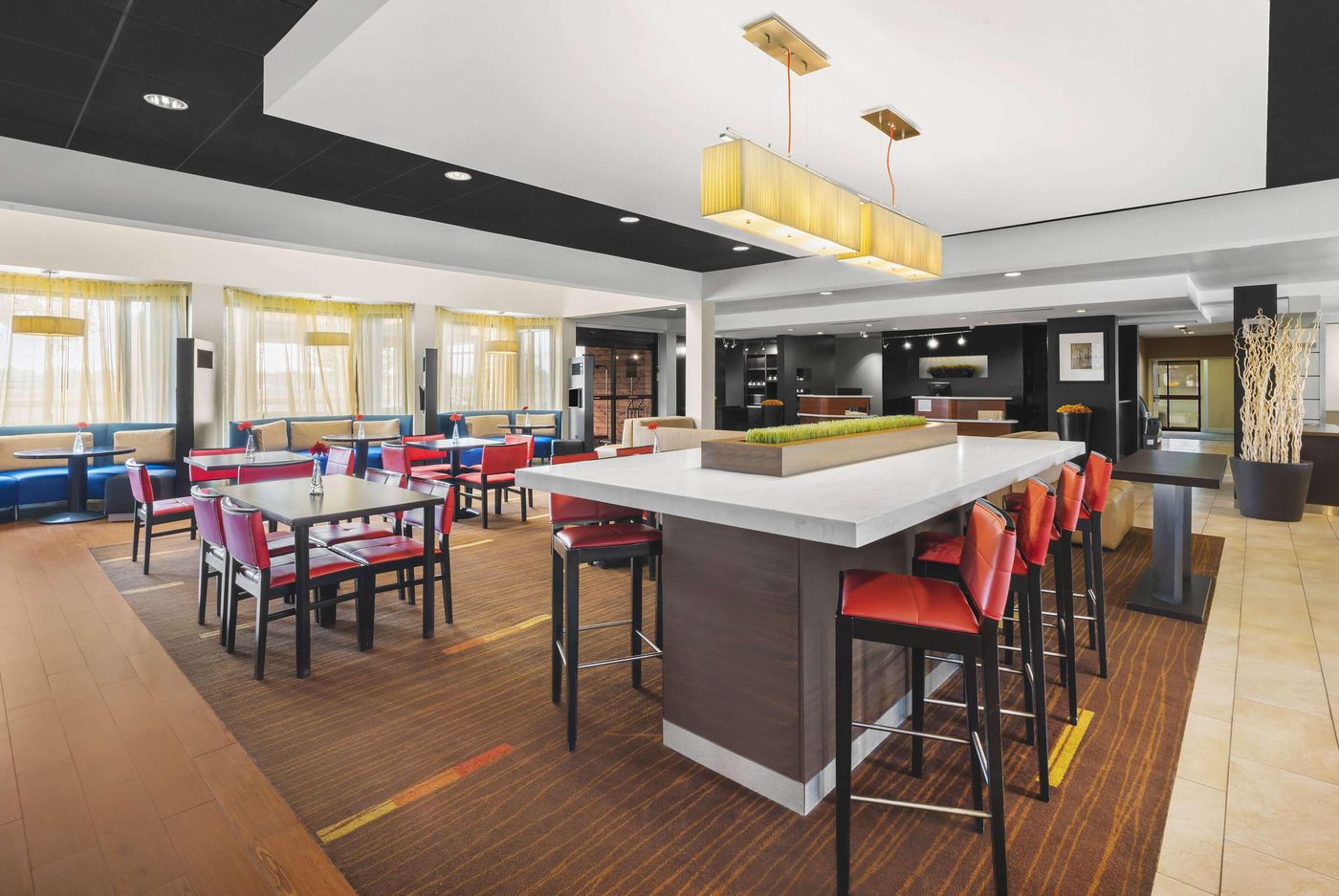 Super 8 by Wyndham Dallas Love Field Airport-United States-DALLAS-Lobby-9