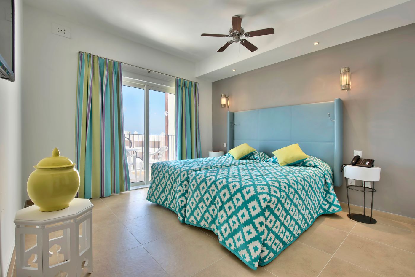 db-San-Antonio-Hotel---Spa-Room-20