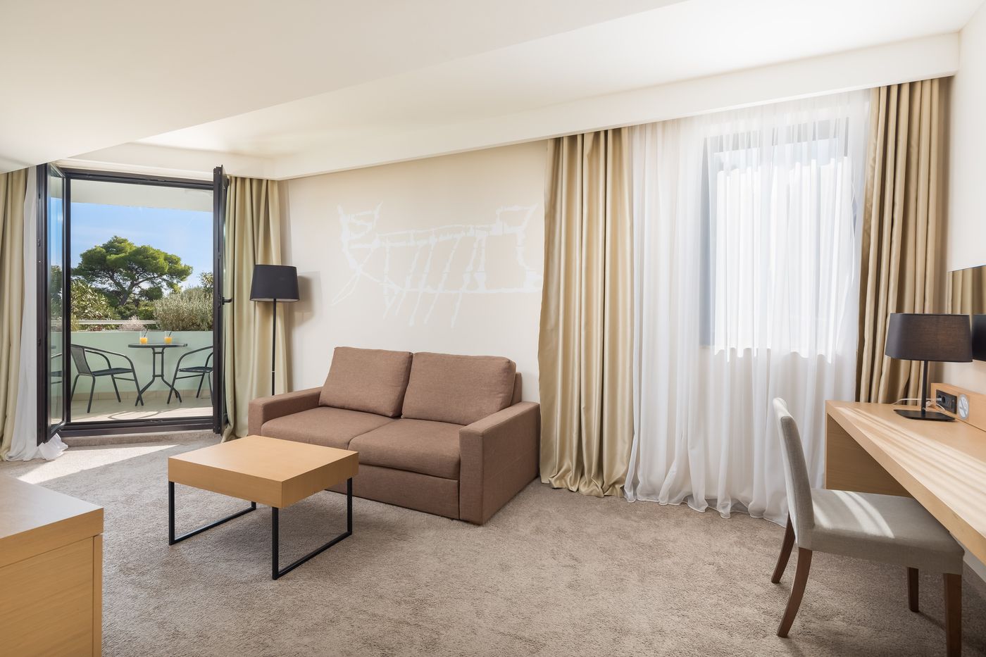 Aminess-Liburna-Hotel-Room-27