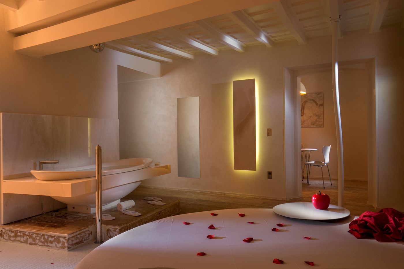 SuiteSistina-For-Brave-Lovers-Room-38