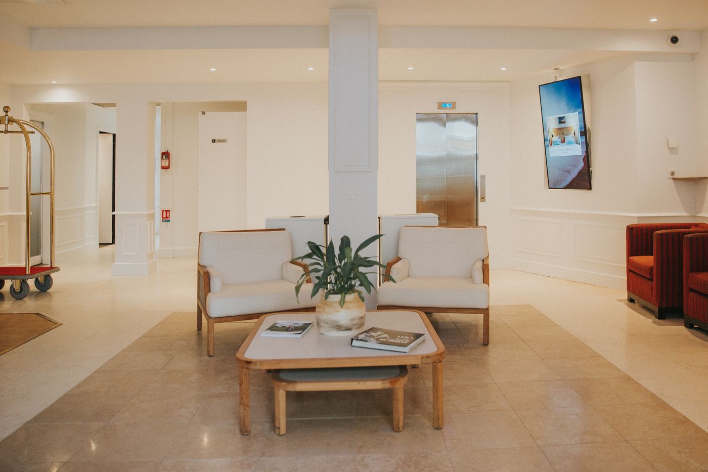 Grand Tonic Hotel Biarritz-France-BIARRITZ-Lobby-9