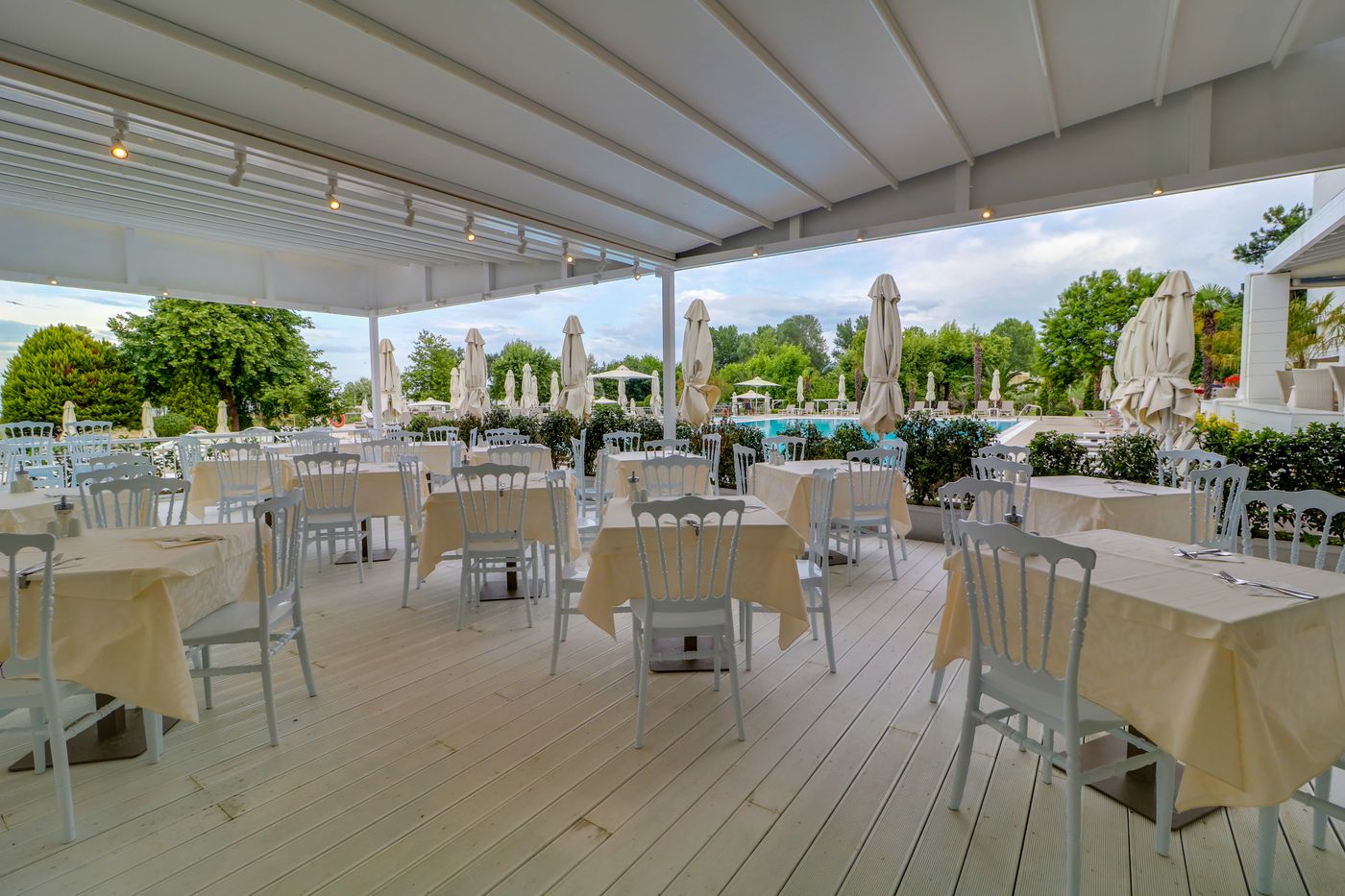 Bomo-Olympus-Grand-Restaurant-68