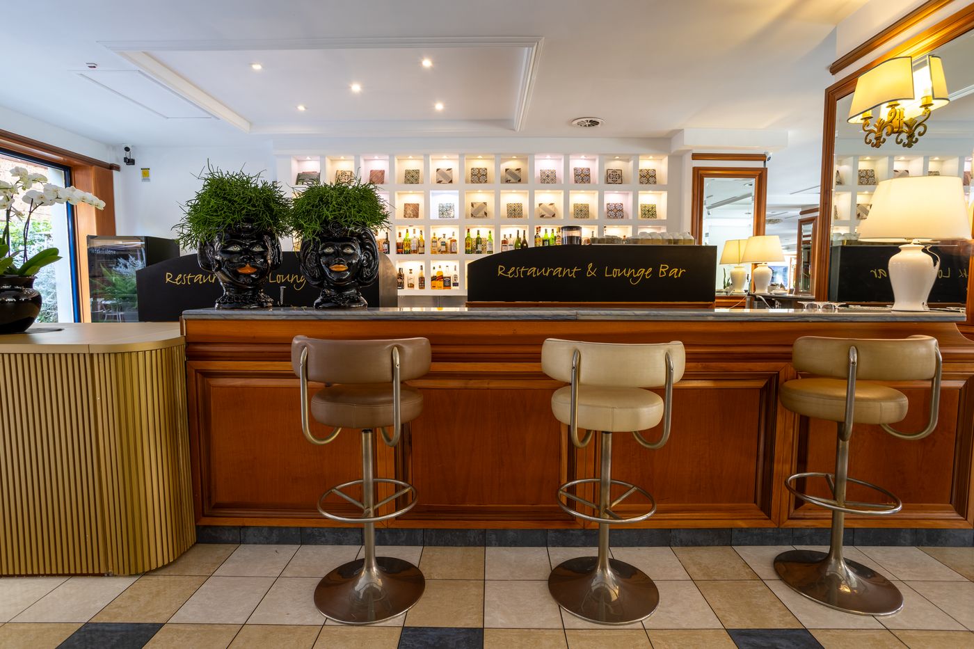 Grand-Hotel-Tiberio-Bar-23