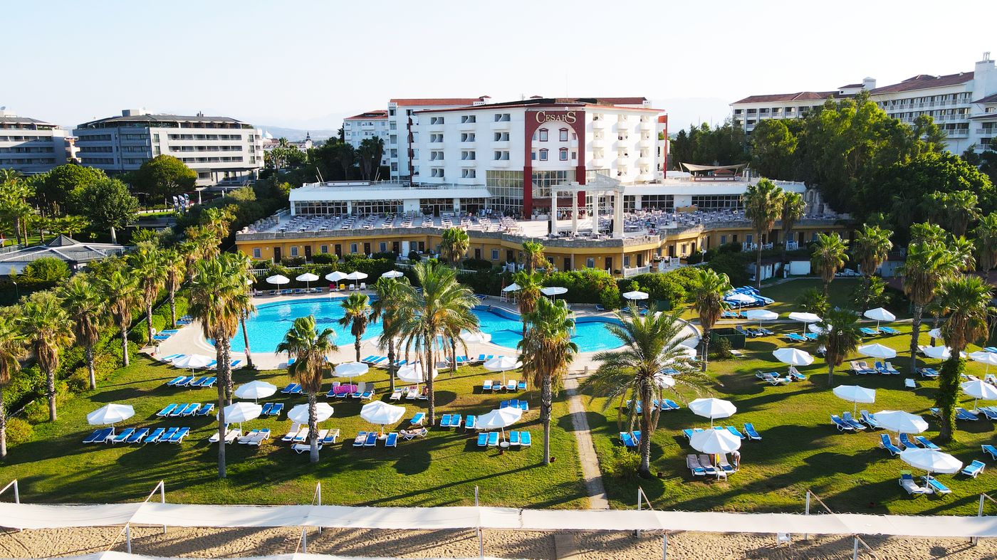 Cesars Side Hotel