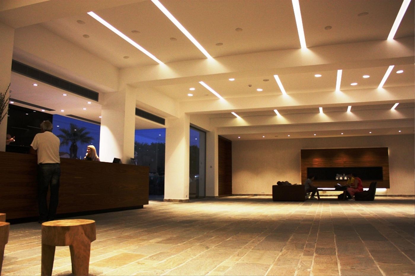 Amphora-Hotel---Suites-Lobby-35