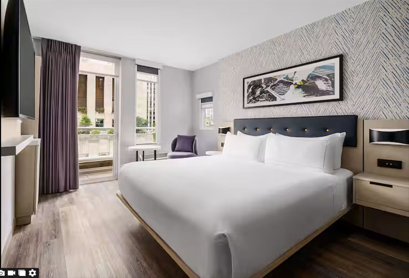 DoubleTree-by-Hilton-New-York-Midtown-Fifth-Avenue-Room-13