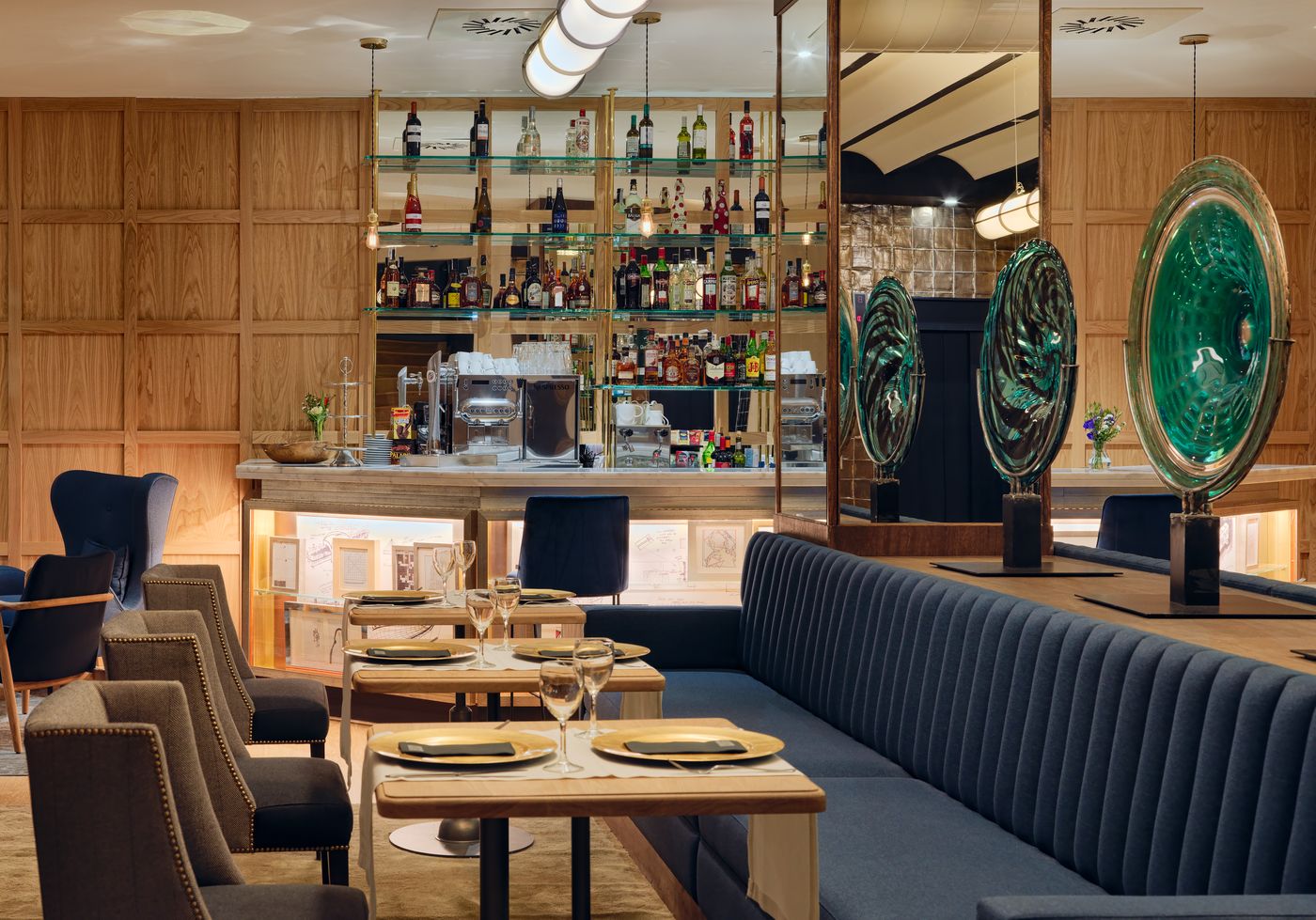 H10-Puerta-de-Alcala-Bar-14