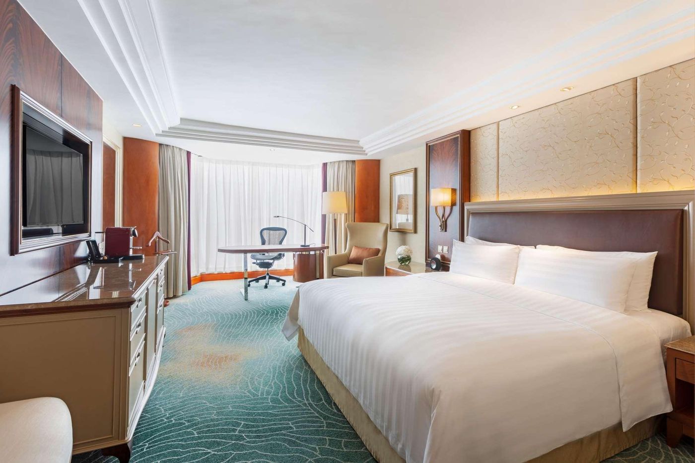 Kowloon-Shangri-La-Hong-Kong-Room-21