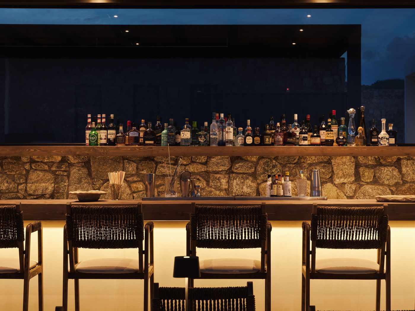 Ezio-Bo-Luxury-Living-Bar-19