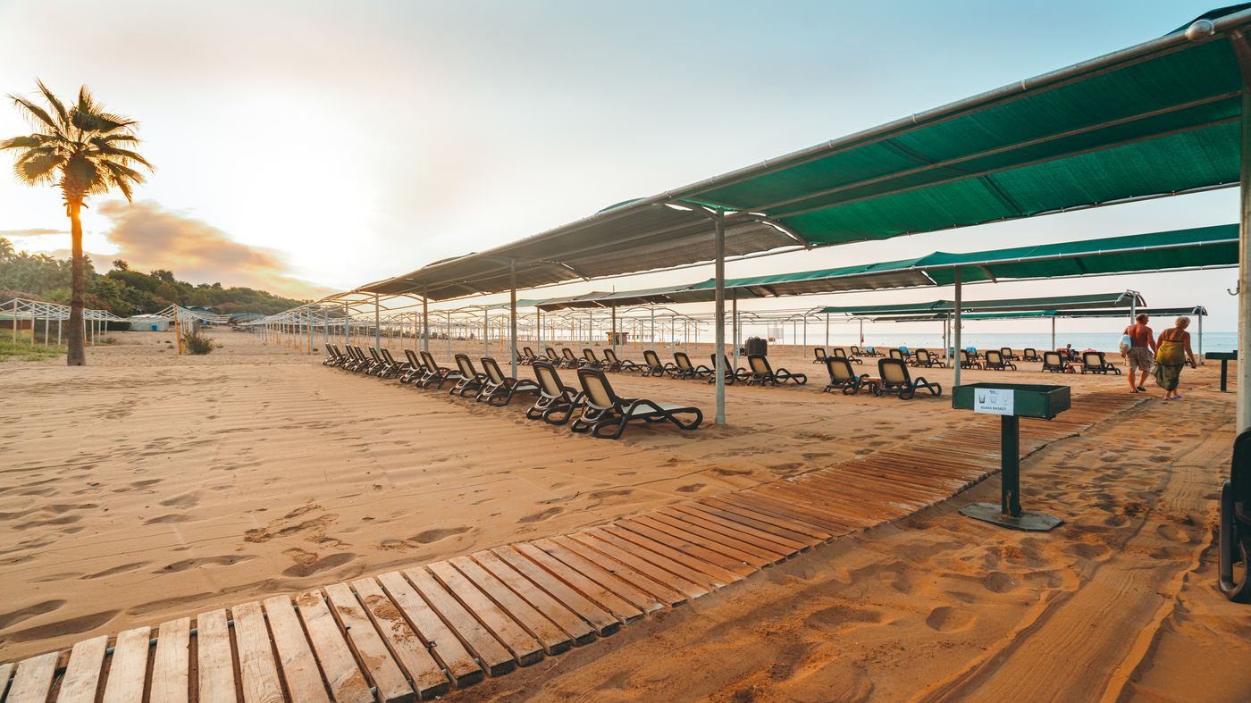 New - Royal Atlantis Beach