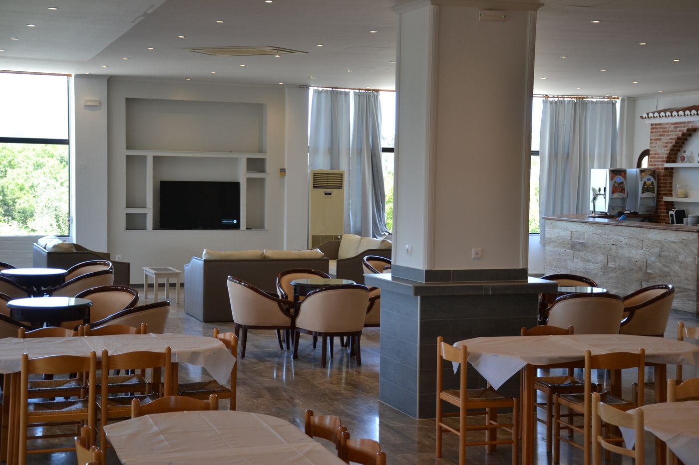 Dassia-Holiday-Club-Restaurant-40