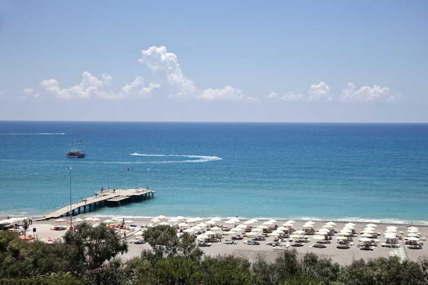 Sunrise-Resort-Hotel-Beach-56