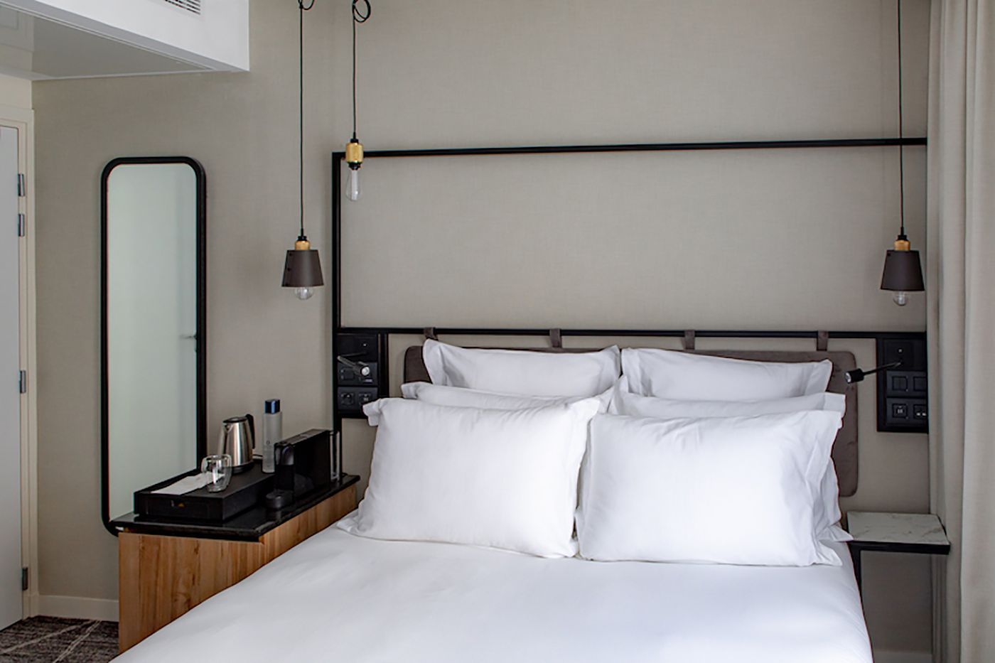 Hotel-Maison-Mere-Room-27