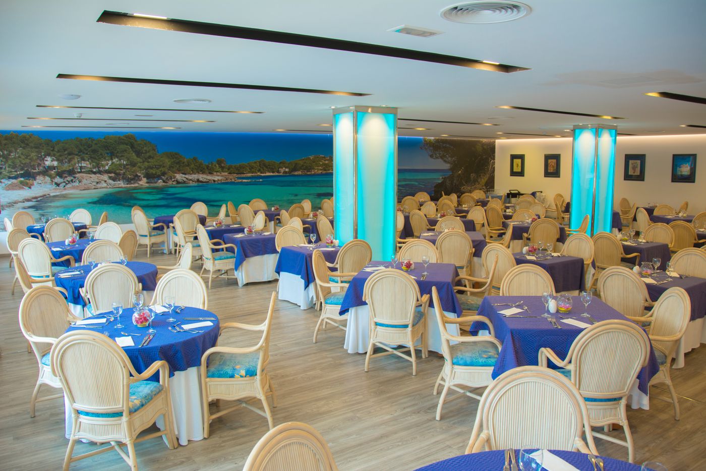 Aguabeach - Adults Only