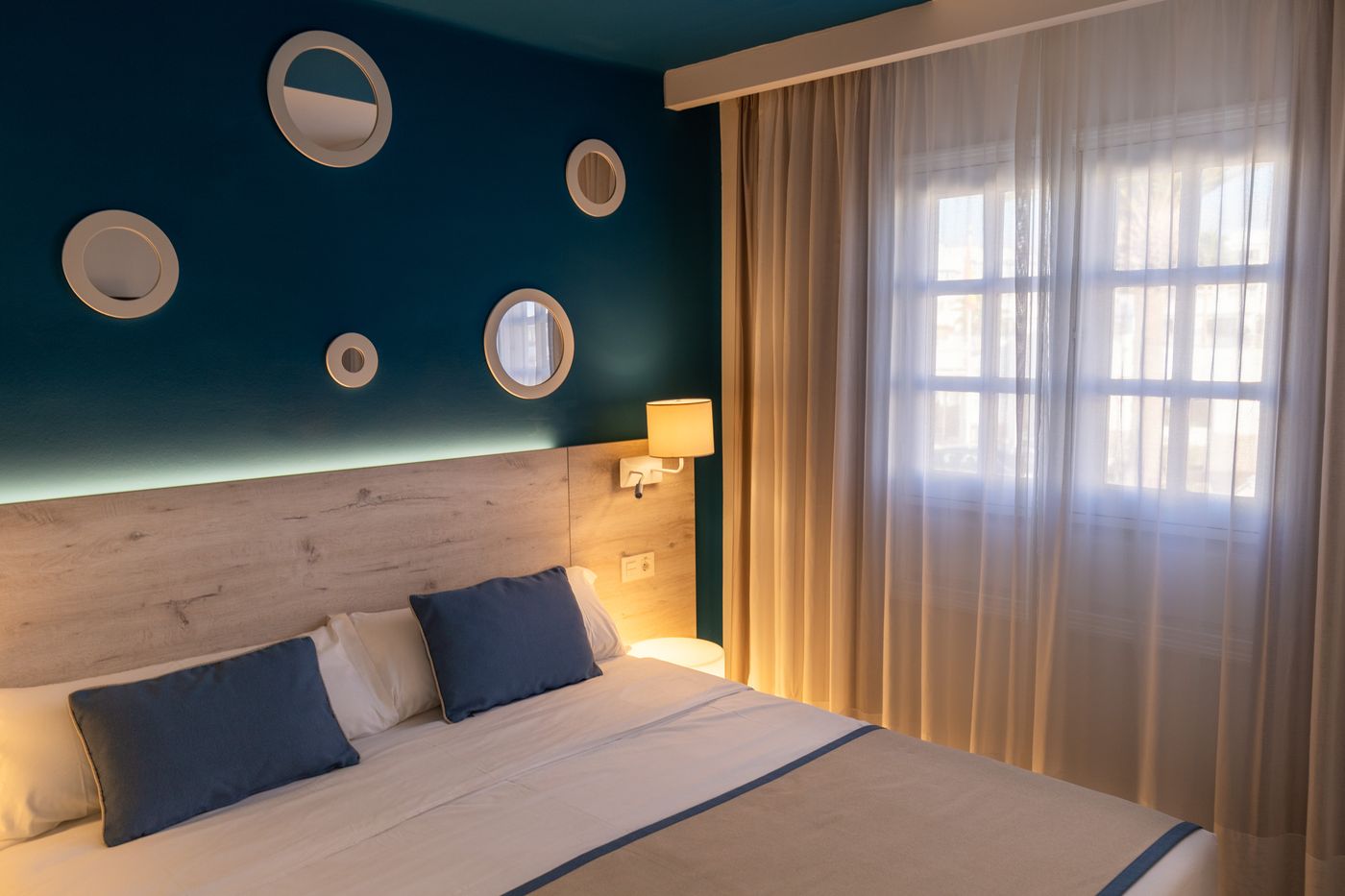 R2-Bahia-Kontiki-Beach-Aparthotel-Room-24