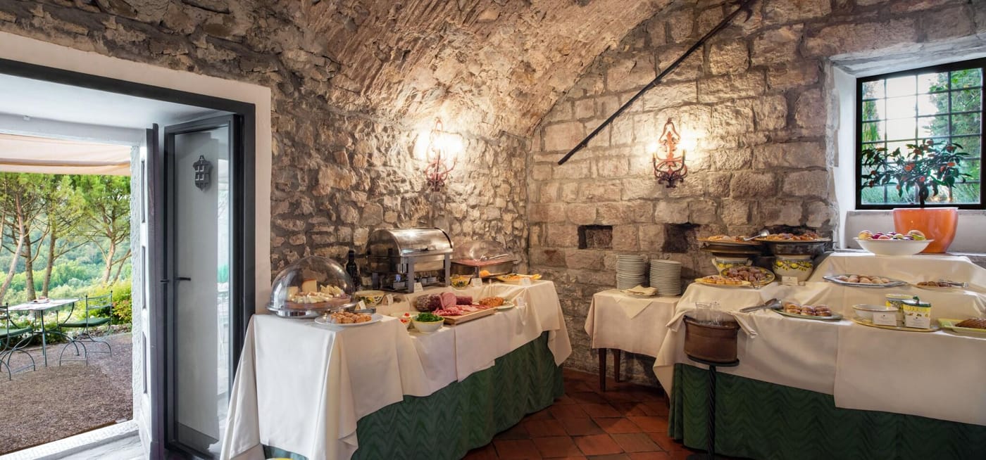 Castello-Di-Spaltenna-Restaurant-11