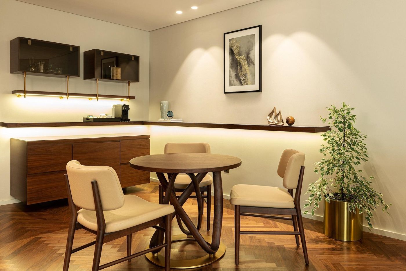 Le-Meridien-Dubai-Hotel---Conference-Centre-Room-76