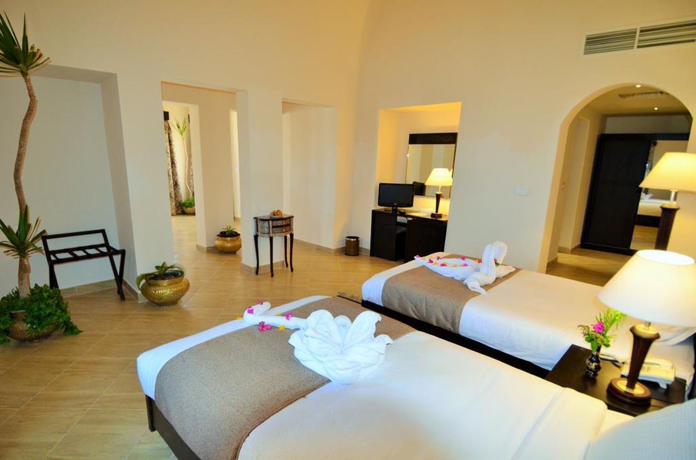 Rohanou Beach Resort And Ecolodge