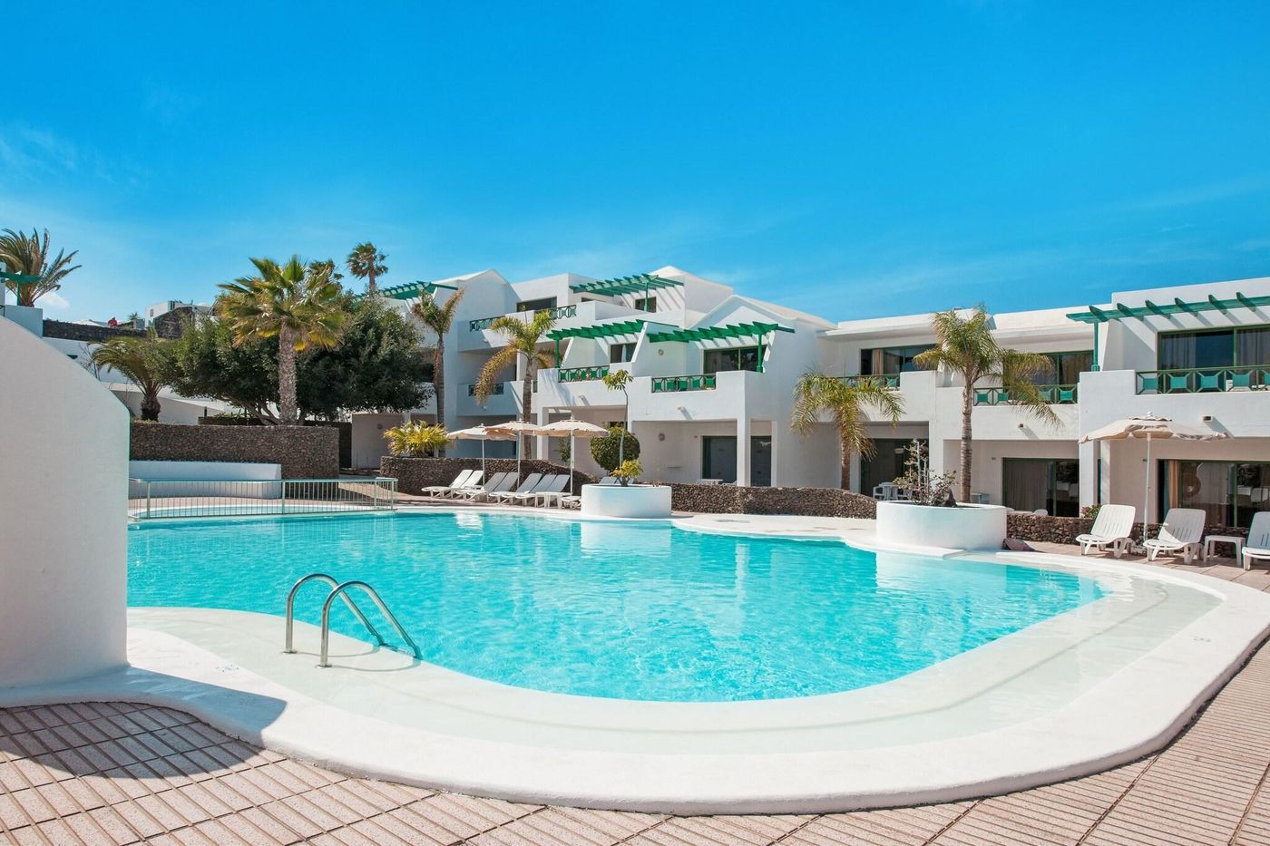 Relaxia-Olivina-Sports-and-Entertainment-1