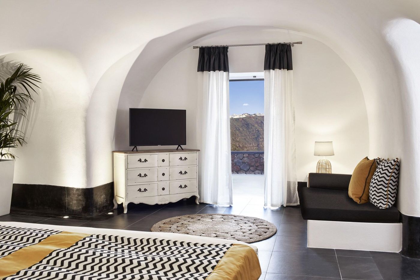 San-Antonio-Luxury-Hotel-Room-13