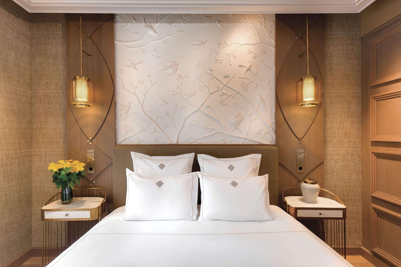 La-Demeure-Montaigne-Room-43