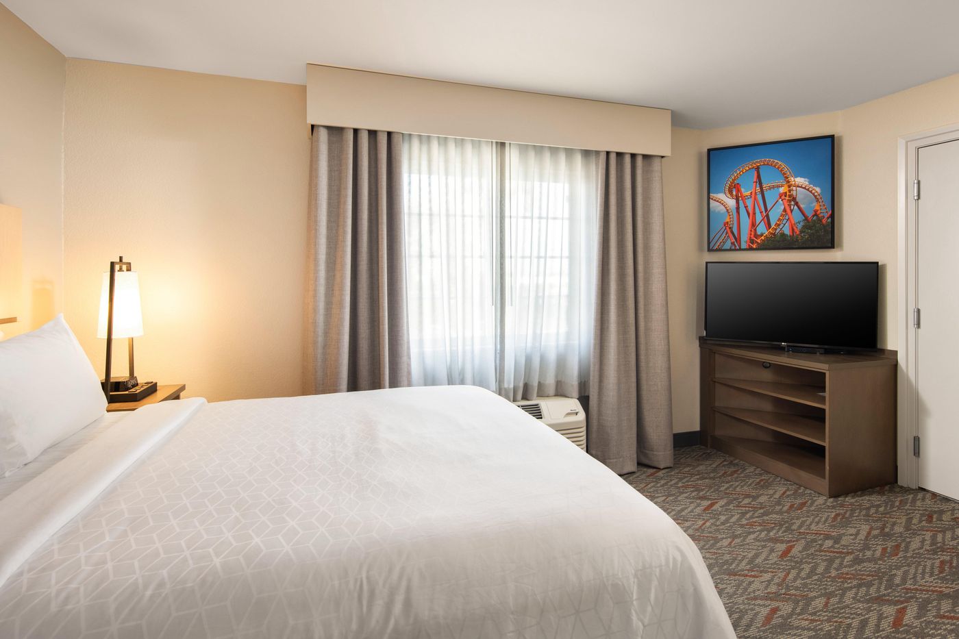 Candlewood-Suites-Anaheim-Resort-Room-30