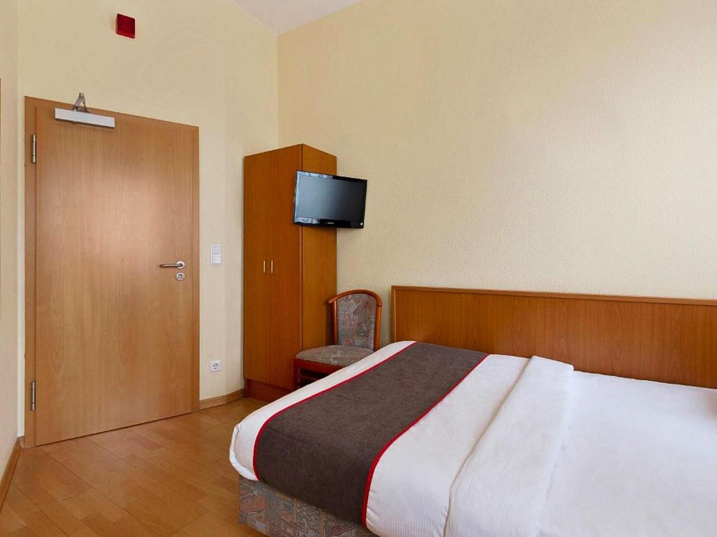 Hotel-Bohemia-By-Vivere-Stays-Room-18