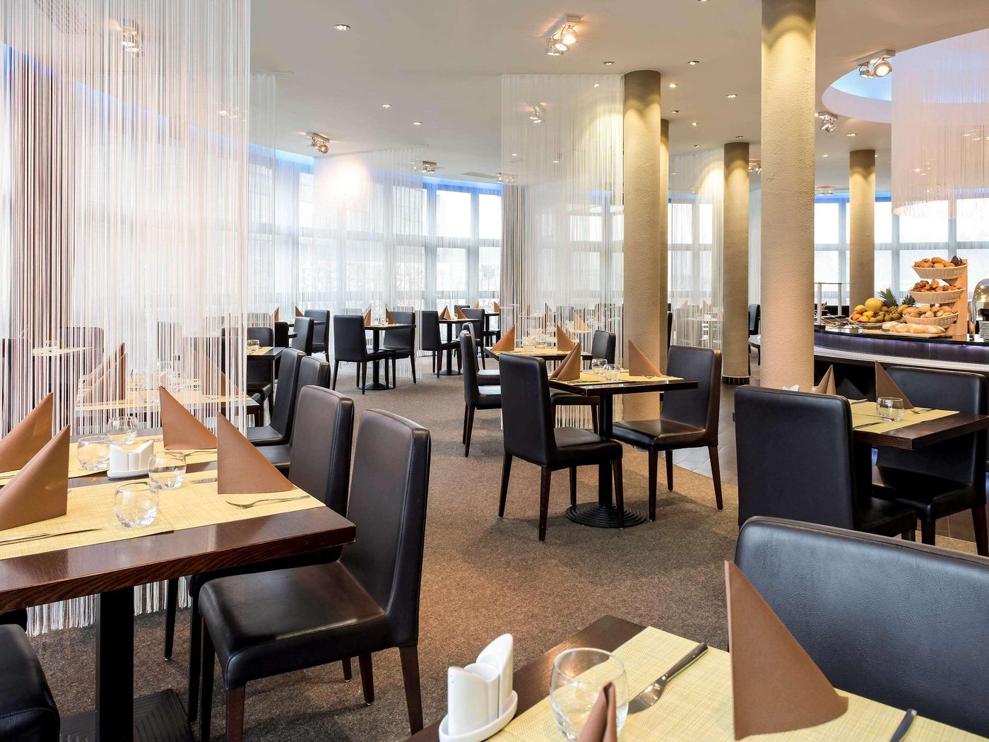 ibis-Luxembourg-Aeroport-Restaurant-42