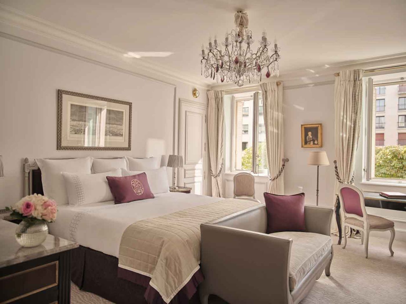 Hotel-Plaza-Athenee-Room-27
