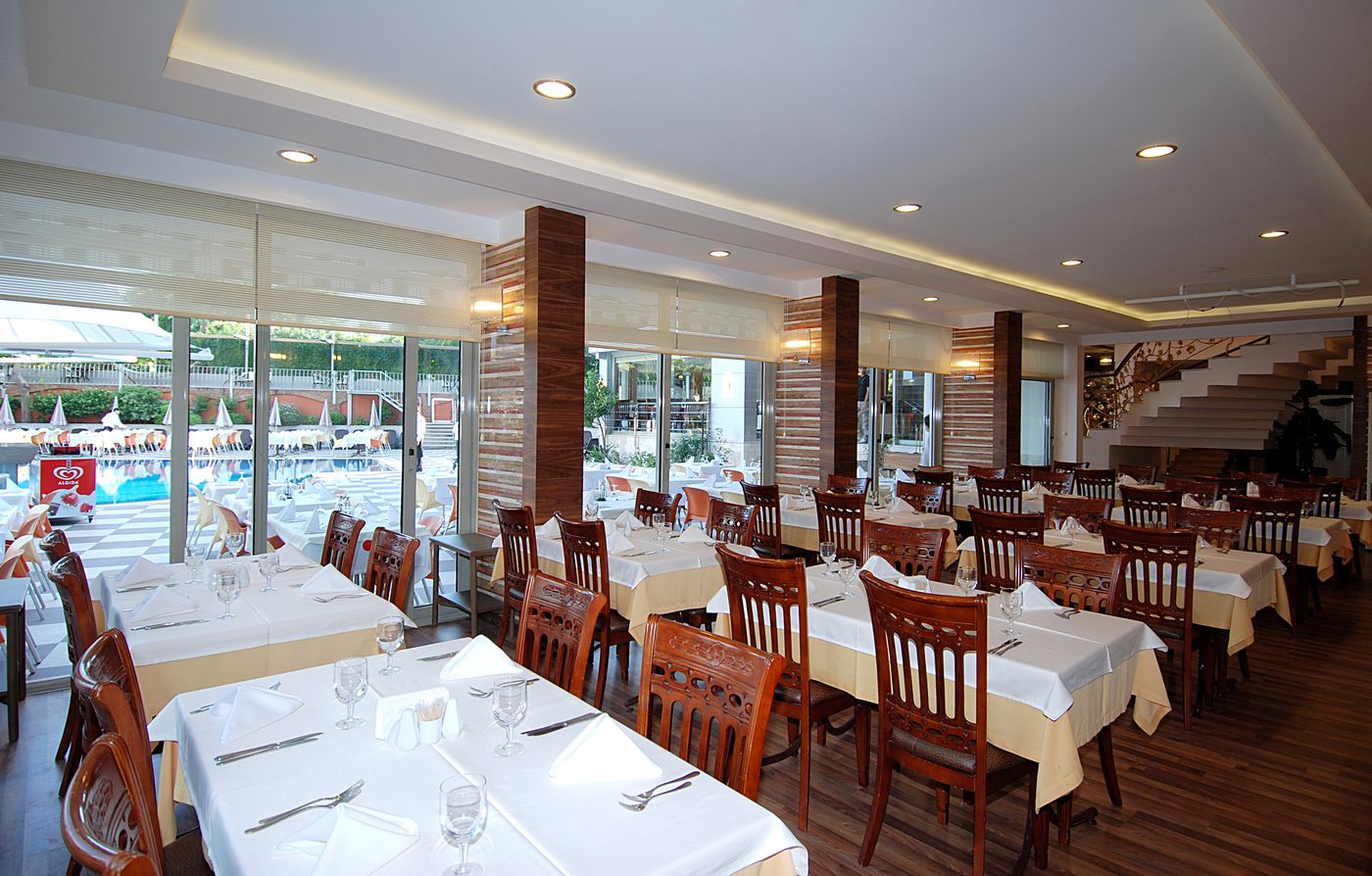 Grand-Okan-Hotel-Restaurant-30