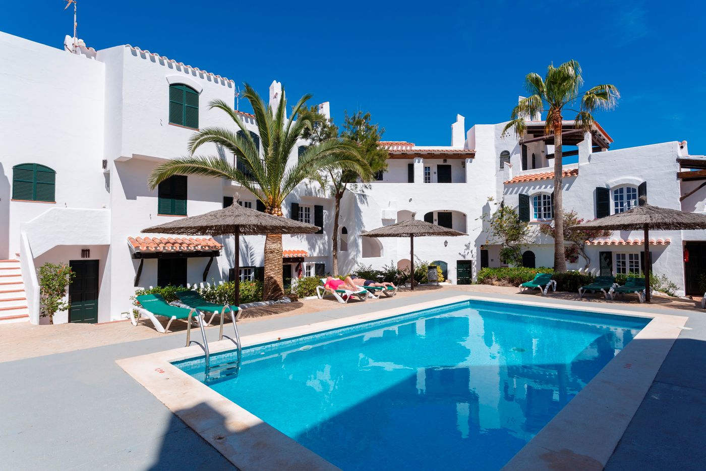 Carema-Garden-Village-Pool-4