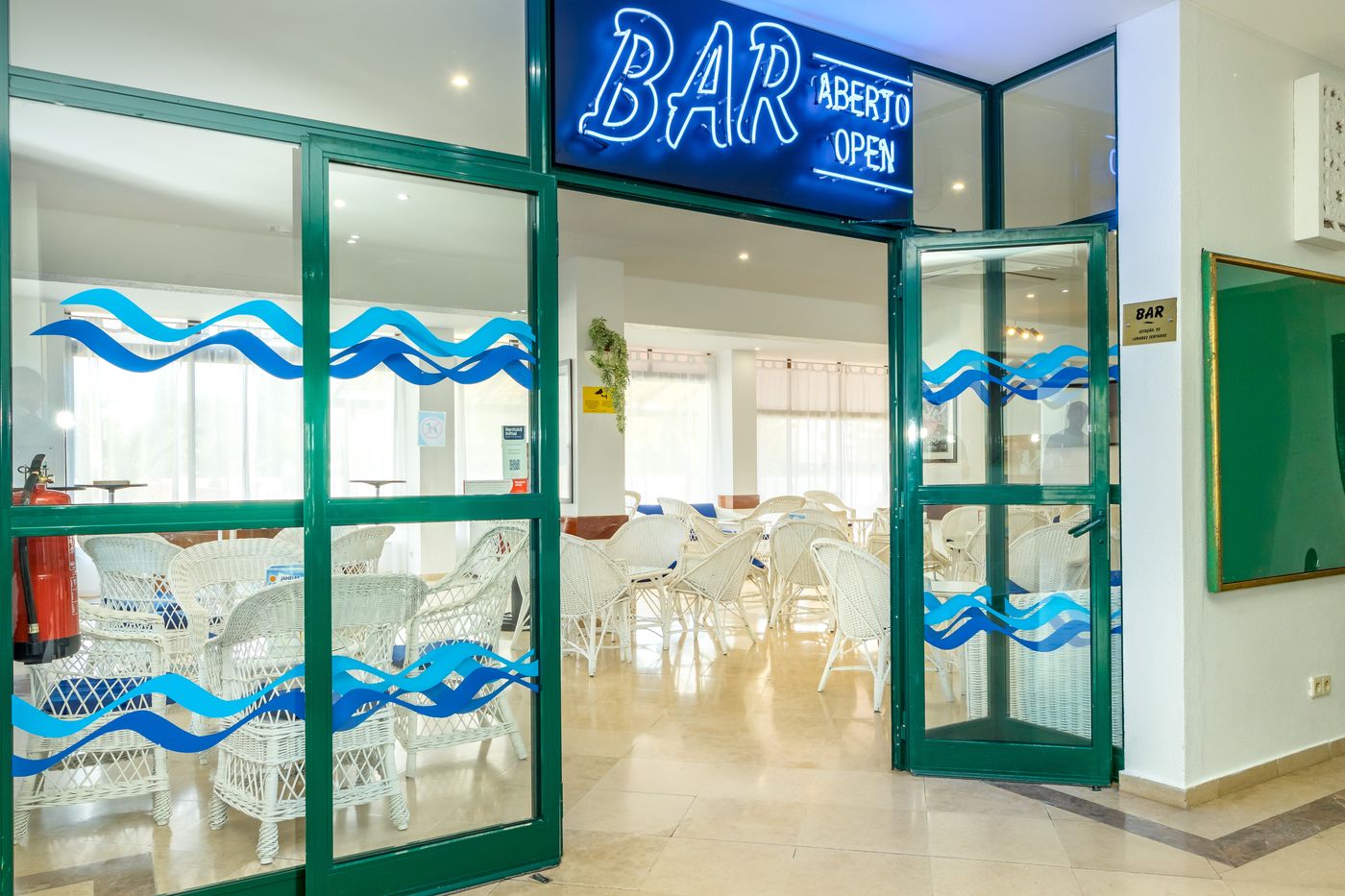 Janelas-do-Mar-Bar-53