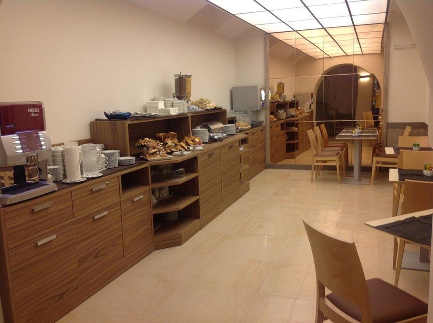 California-Italy-Rome-General view-10