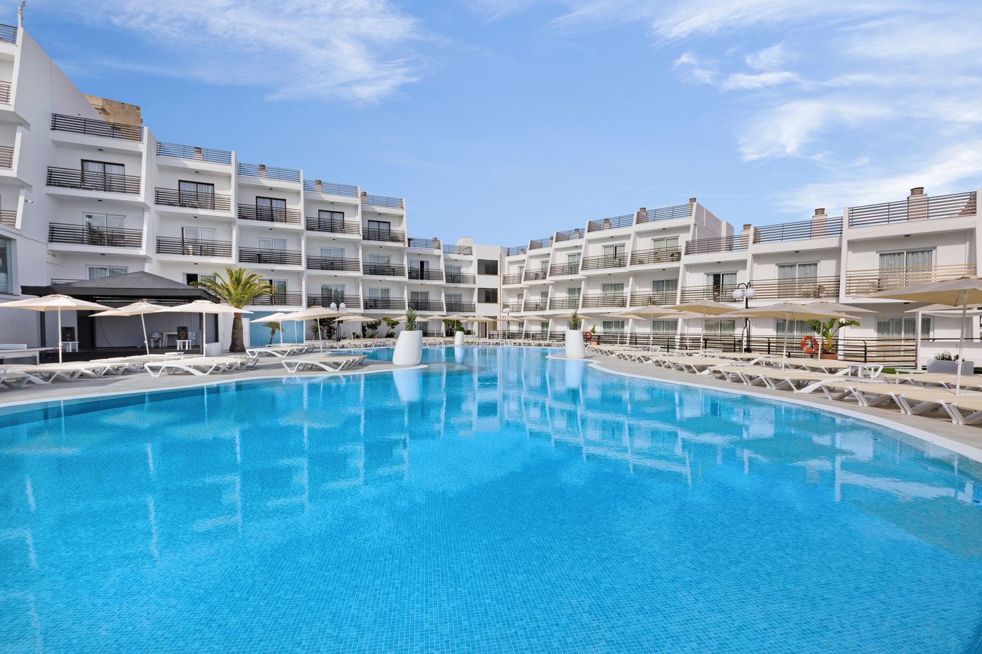Palmanova Suites by TRH (formerly TRH Magaluf)