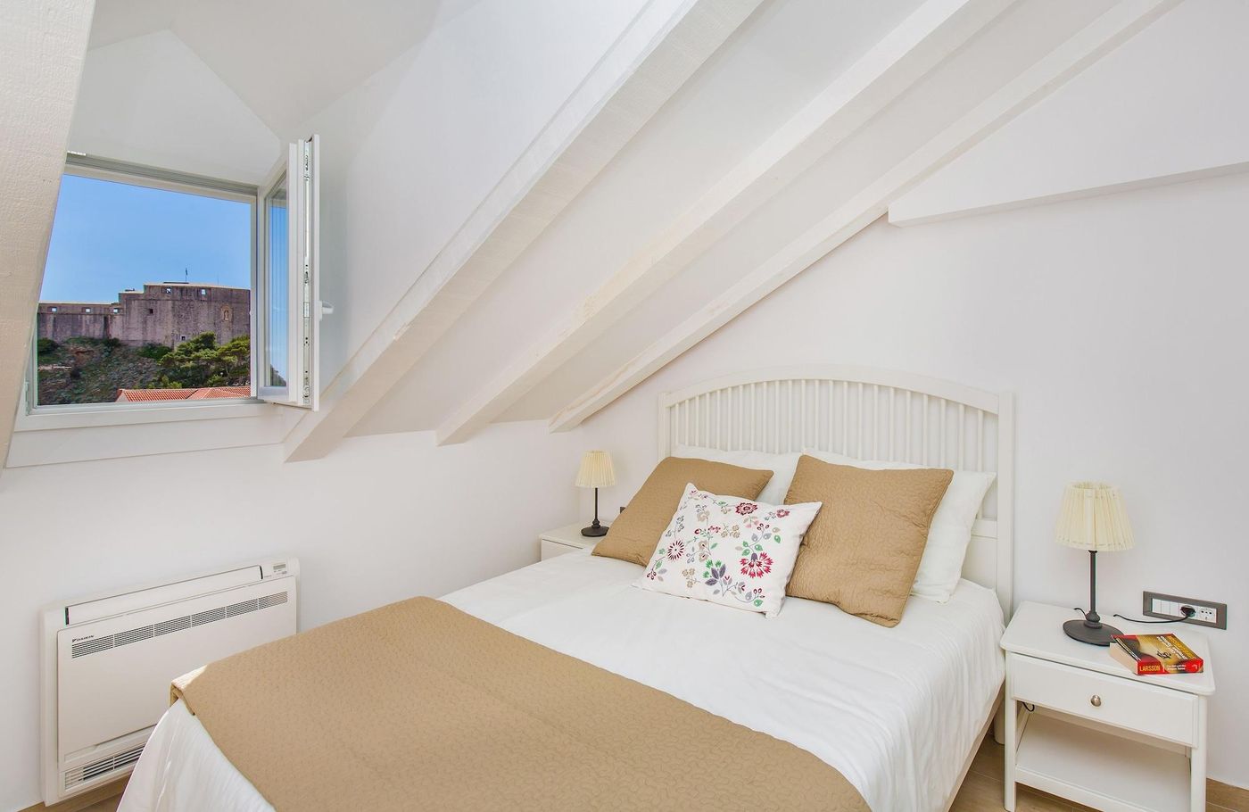 Porta-Apartments-By-Irundo-Room-1