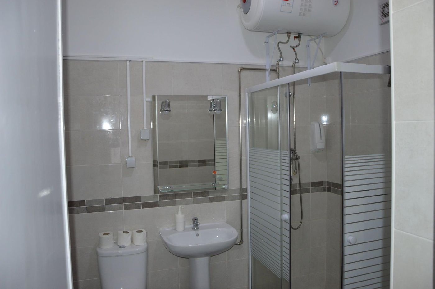 Lx-Center-Guesthouse-Room-15