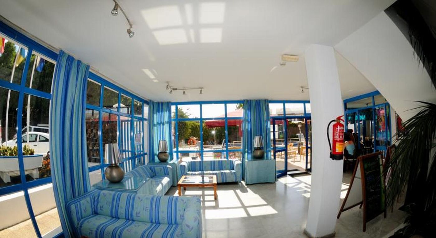 Costa-Volcan-and-Spa-Lobby-42