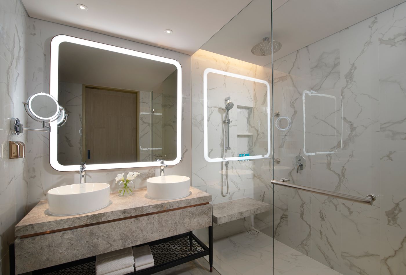 Amari-Watergate-Room-51