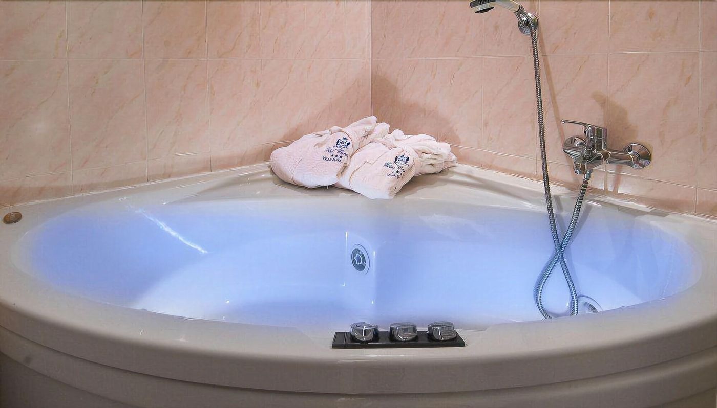 Hotel Corallo-Italy-MARTINSICURO FRAZIONE VILLA ROSA-Room-10