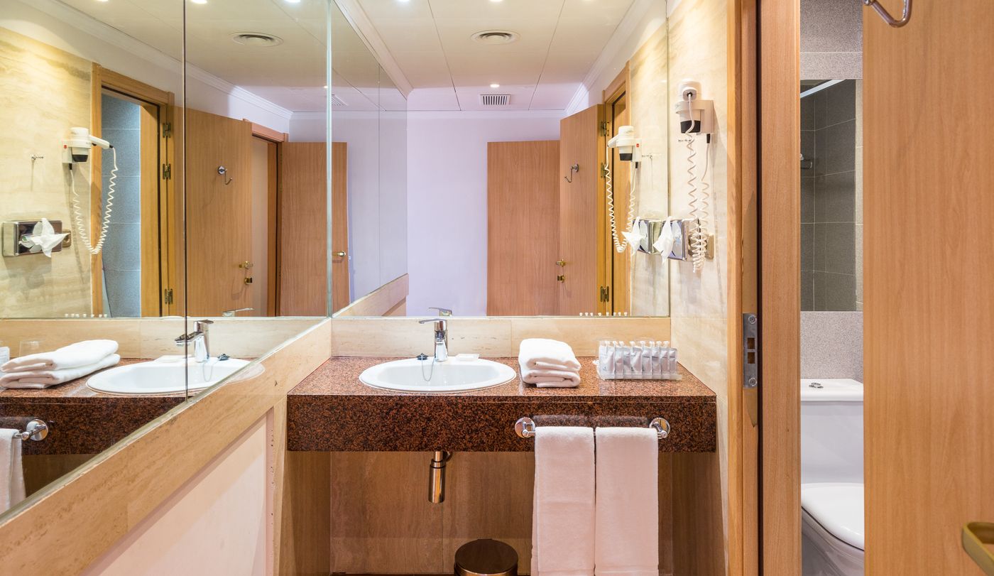 Blue-Sea-Costa-Bastian-General-view-32