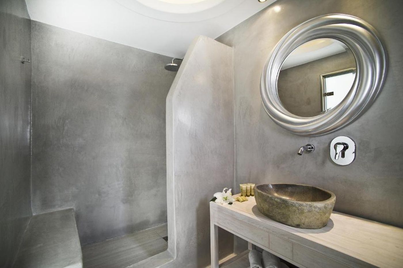 Santorini-Palace-Room-22