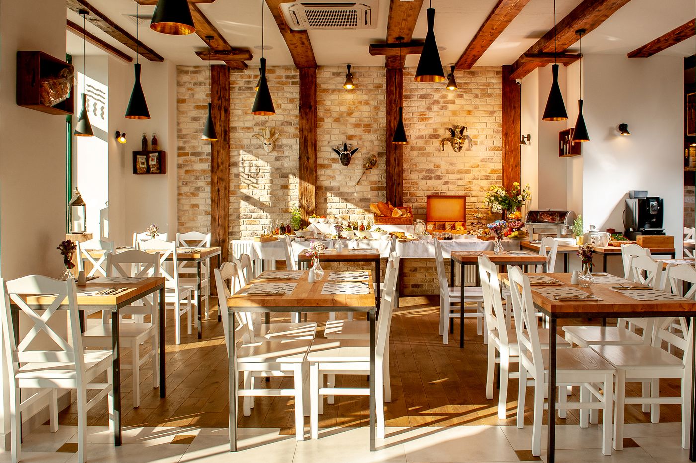 Plaza-Boutique-Hotel-Restaurant-42