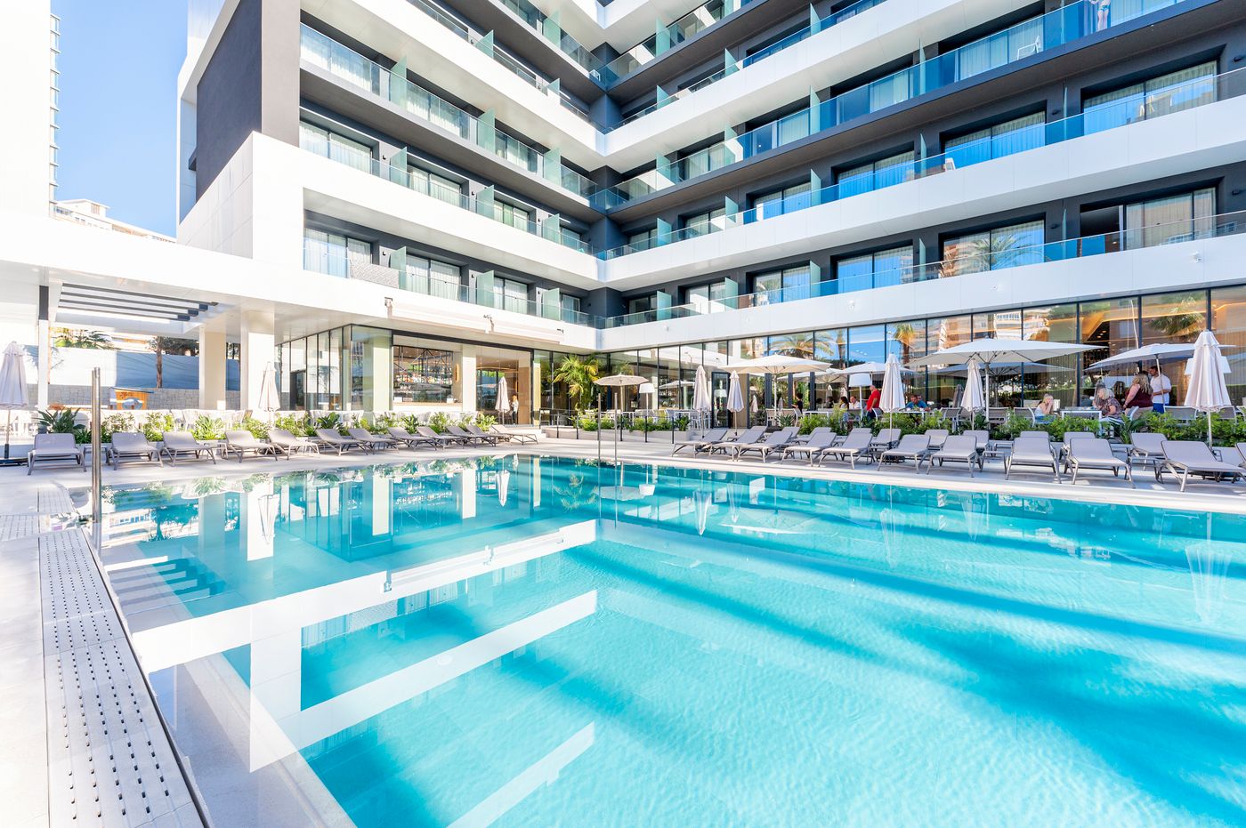 Port-Alicante--Playa-de-San-Juan-Pool-3