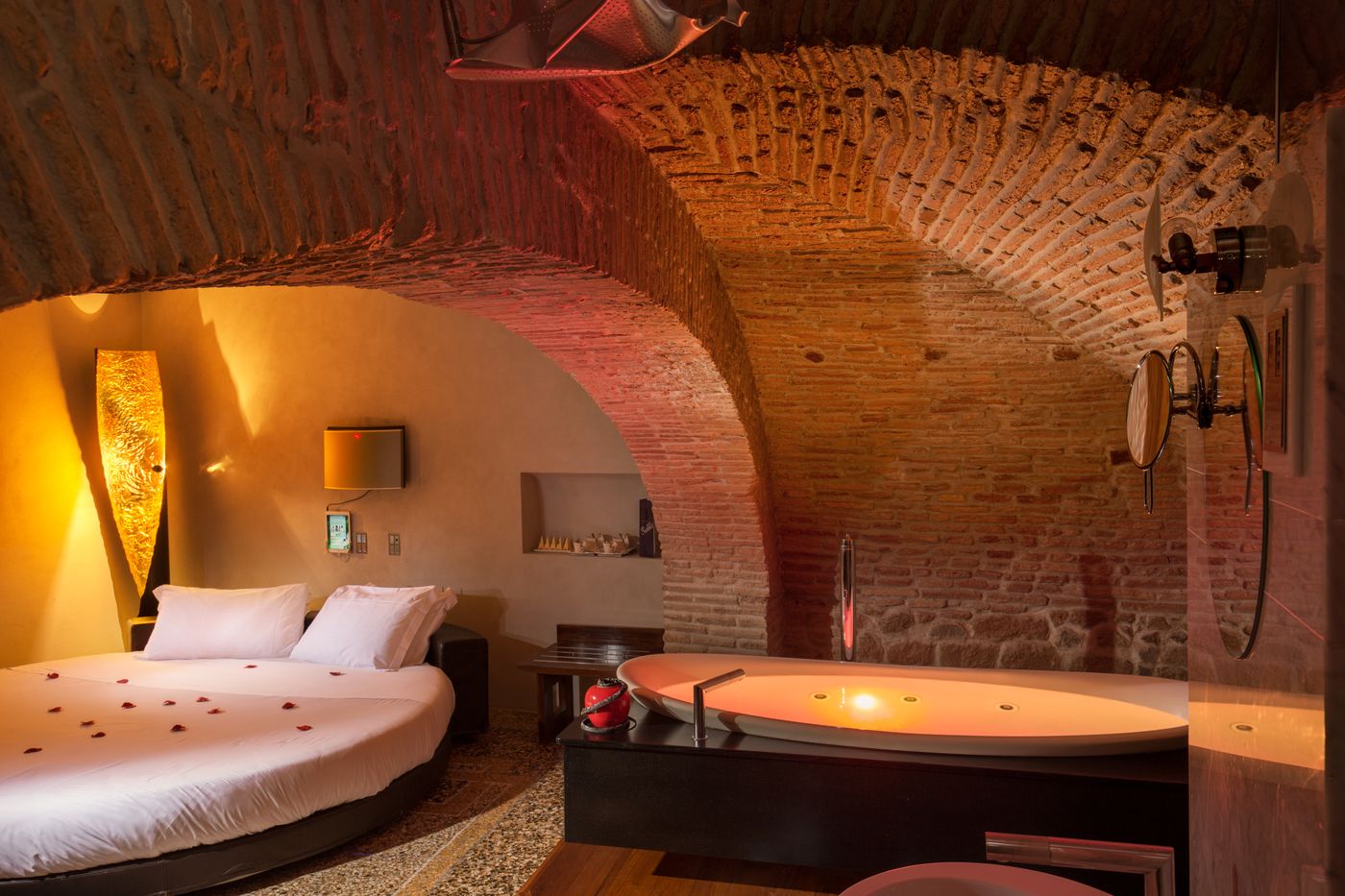 SuiteSistina For Brave Lovers-Italy-ROME-Room-1