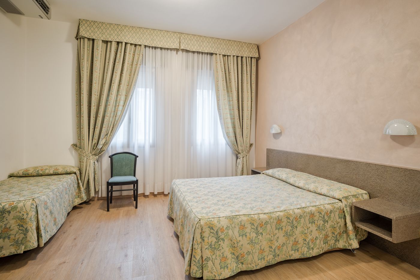 Garibaldi-Room-3