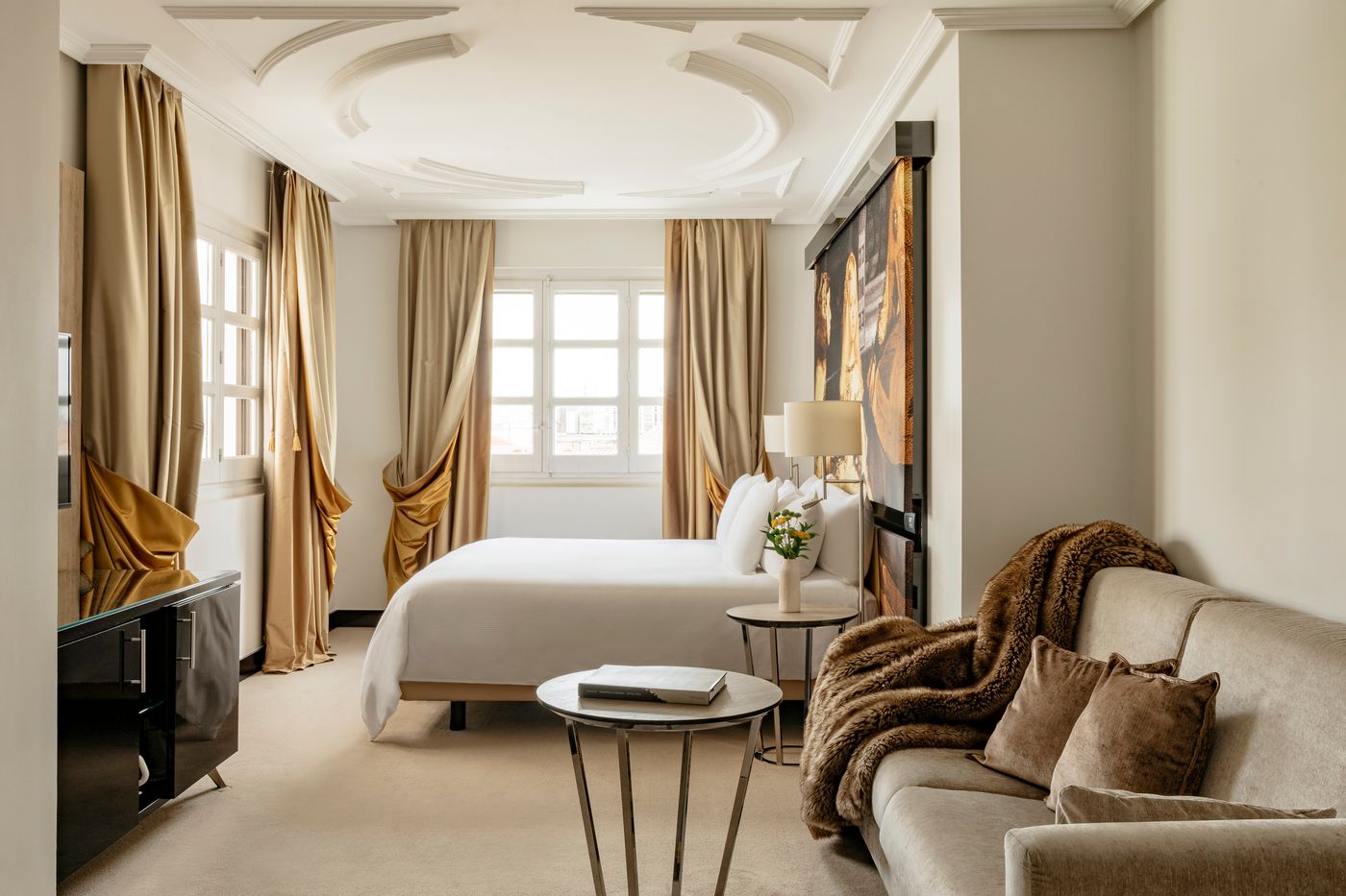 Gran-Melia-Palacio-de-los-Duques-Room-9