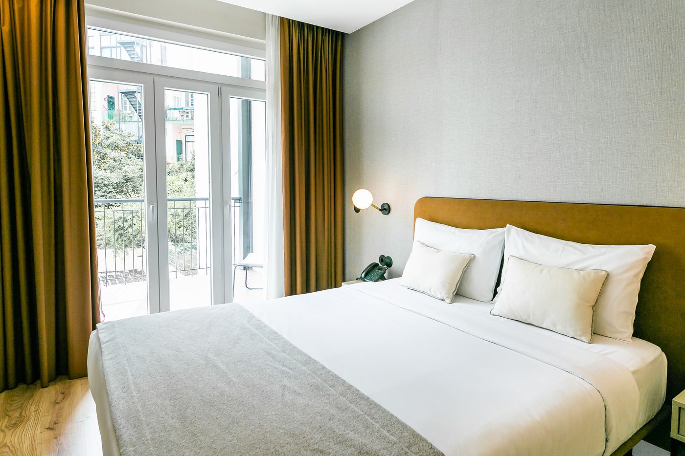 Lx-SoHo-Boutique-Hotel-by-RIDAN-Hotels-Room-11