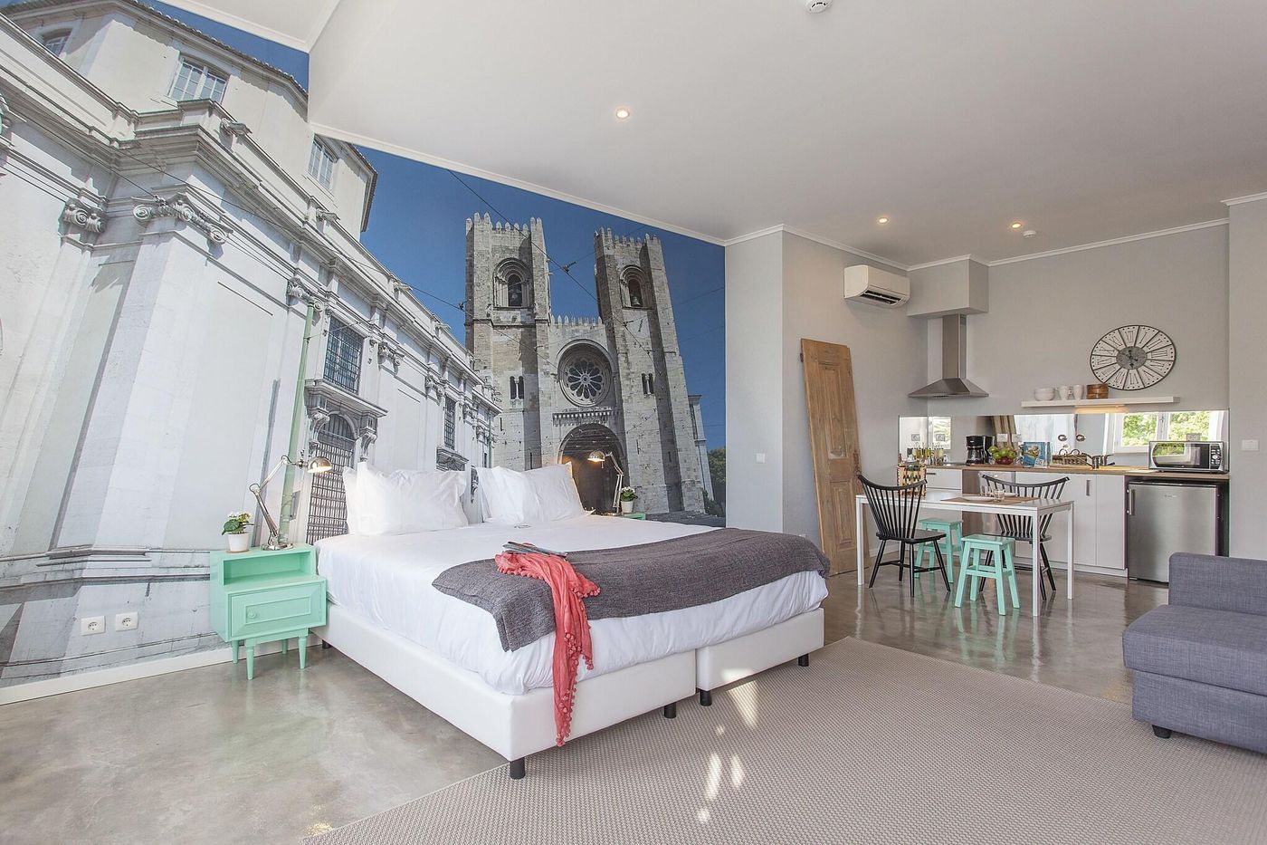 Emporium-Lisbon-Suites-Room-6