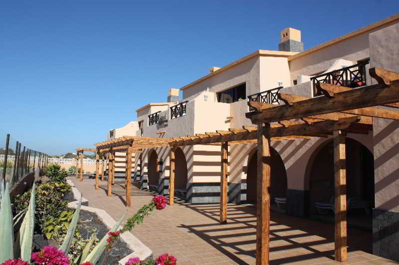 Cotillo-Sunset-Lobby-7