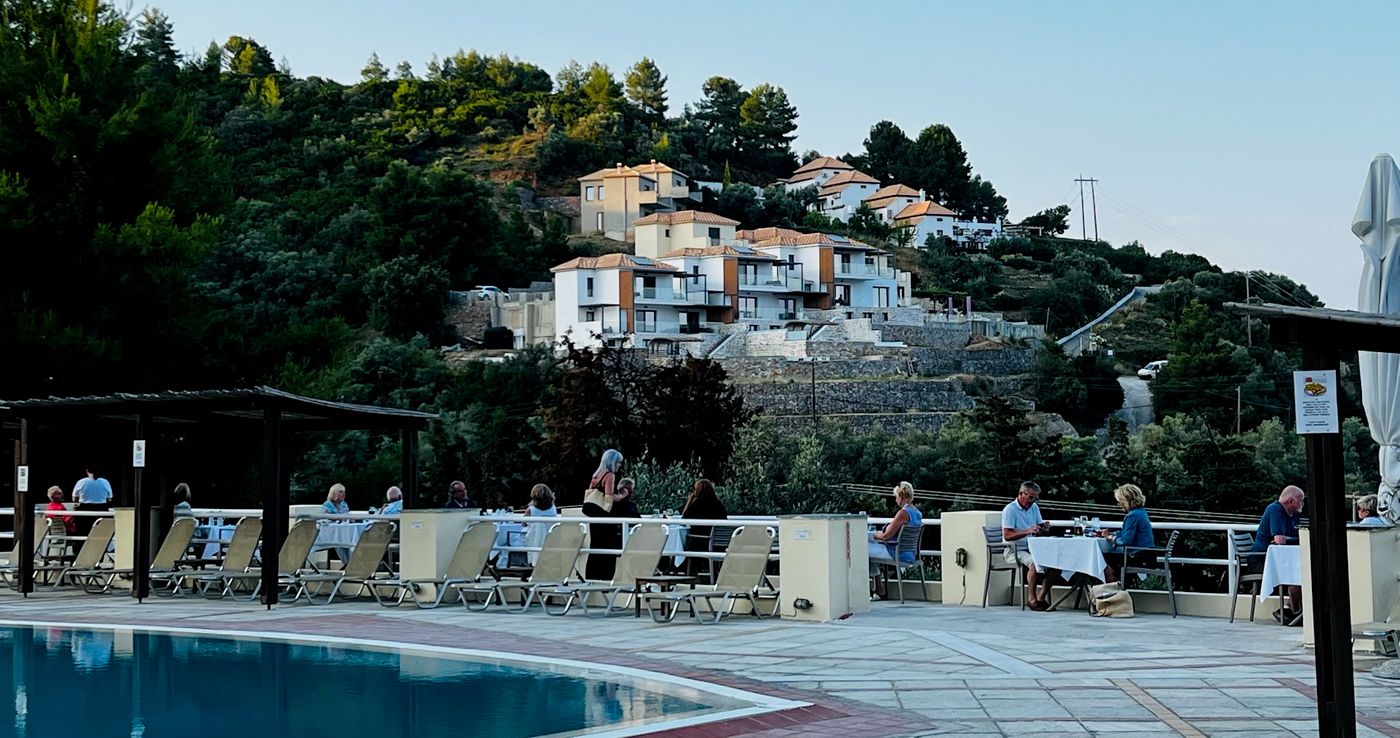 Kanapitsa-Mare-Restaurant-9